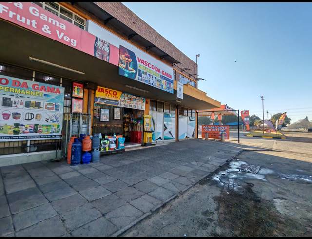 2,368M² BUSINESS CENTRE FOR SALE IN THREE RIVERS